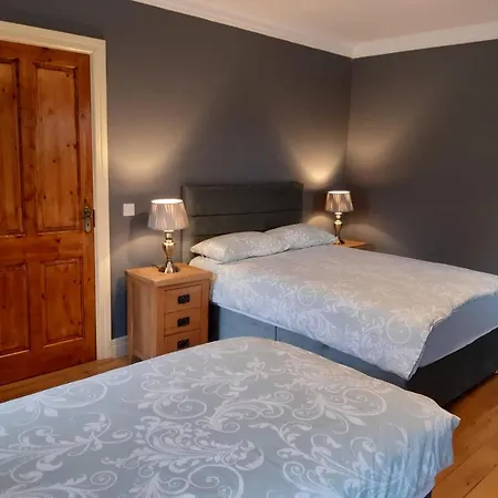 Whitethorn Lodge, Bed & Breakfast, Lackafinna Frühstückspension Cong